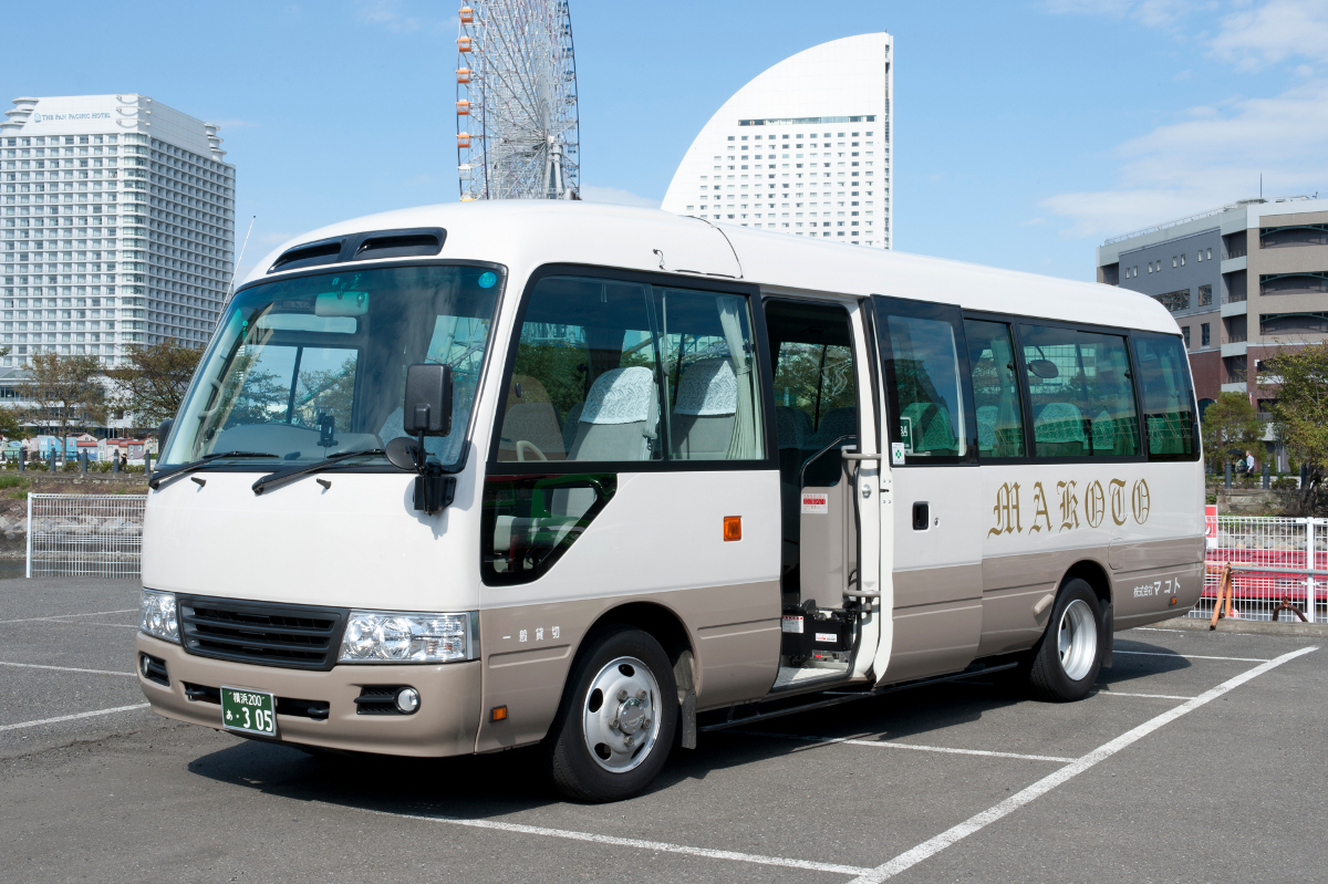 Small Bus (28 seats)